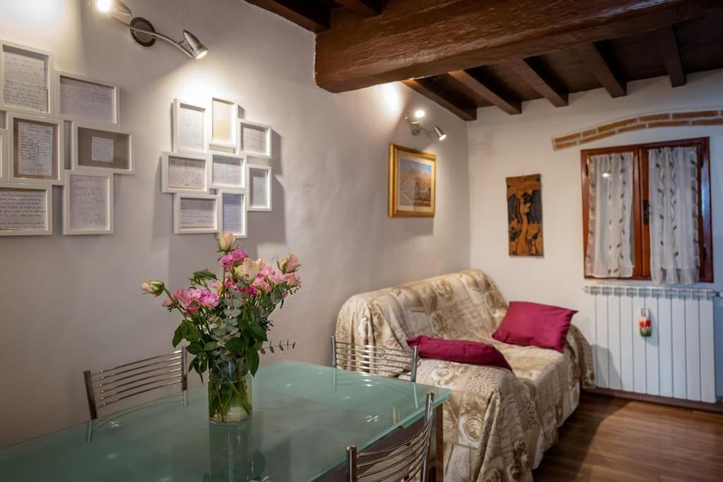 Monica Appartamento Con Giardino Al Ponte Vecchio ฟลอเรนซ์ ภายนอก รูปภาพ